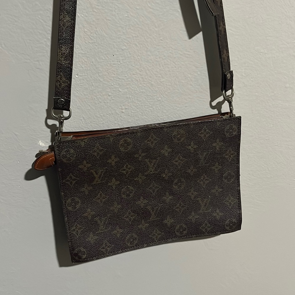 Louis Vuitton Crossbody